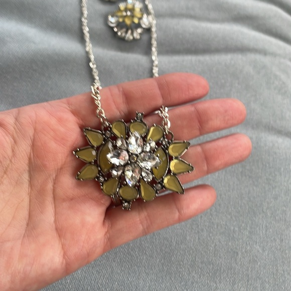 Ladies yellow rhinestone earring and necklace set, silver tone - Picture 3 of 4